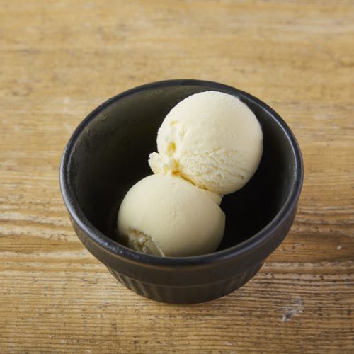 Uzumaki Ice Cream (Kuromitsu Kinako)