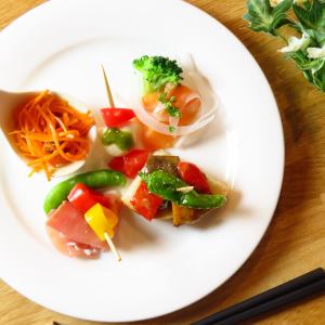 まずはこれ!タパス盛り合わせ