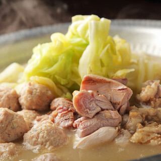 宴会にぴったり!自慢の串焼きも入った水炊きコースが7,700円！