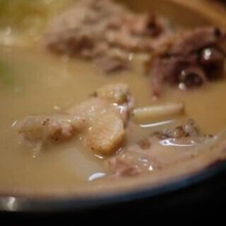 【白濁水炊コース】水炊、軍鶏の焼き鳥、本日のお刺身など<全9品>2時間7700円(税込)