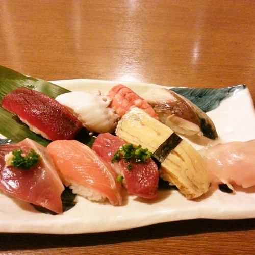 Chef's choice of 8 nigiri sushi
