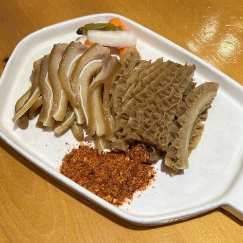 味付けホルモン盛り合わせ