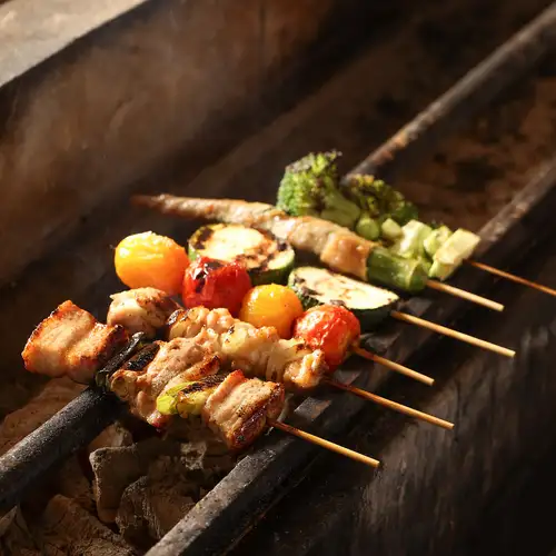 通常の約2倍!肉汁溢れる大満足の特大串
