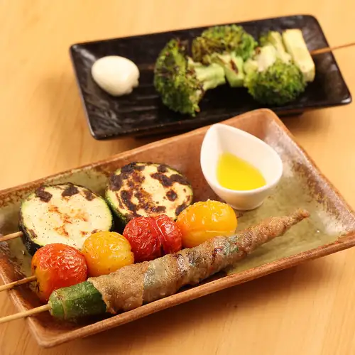 【農家直送】旬の味覚を炭火焼きで堪能！季節ごとに変わる新鮮な野菜串