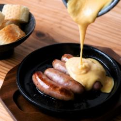 Teppanyaki sausage with cheese