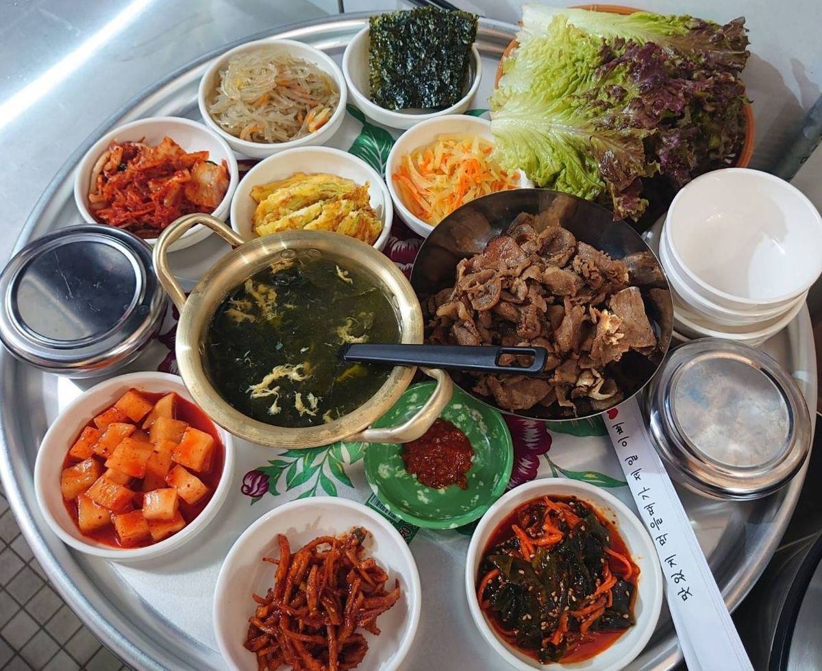 한국의 식재료를 사용해 유익한 세트 메뉴를 준비☆본고장의 맛을 만끽♪