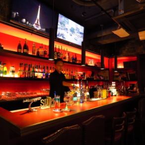 パーティー時の飲み放題はカウンターにてお好みのドリンク、カクテルをご注文下さい。