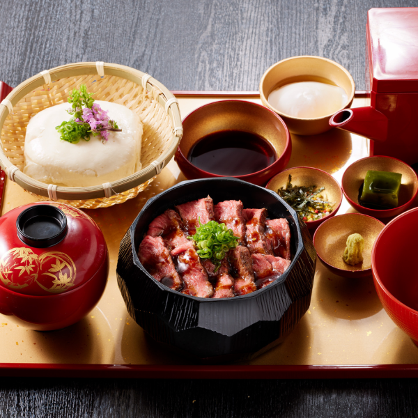 [Enjoy the goodness of the ingredients] Wagyu beef hitsumabushi and Kyoto oboro tofu 3,190 yen (tax included)