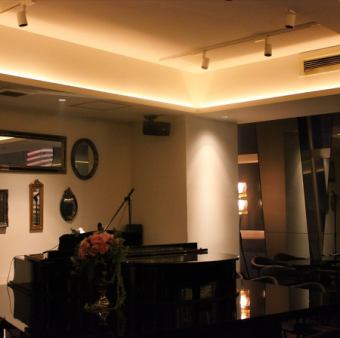 Piano seat [# bar # bar # BAR # second meeting # main street # 狸 alley # す す き の # birthday]