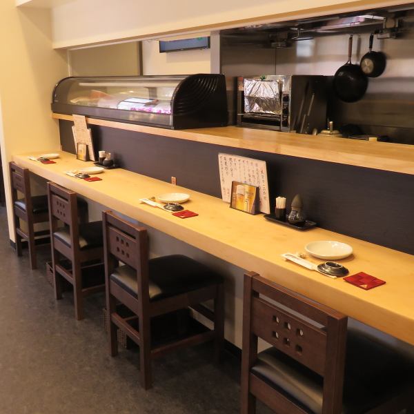■ Meal at the counter ■ There are 4 counter seats.Please enjoy our food while enjoying conversation with the owner.In addition, fresh seafood is prepared at the counter in front of you, so please enjoy the contents that change every day.