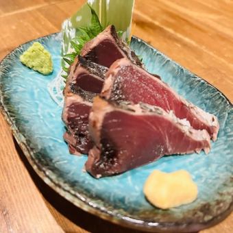 わら焼きカツオたたき刺し