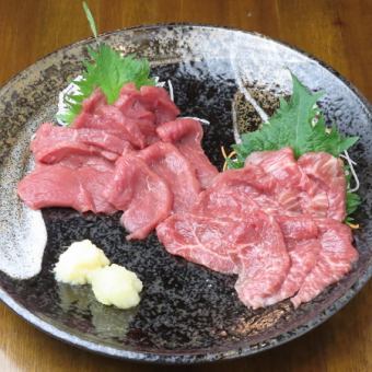 馬刺し２種盛り合わせ