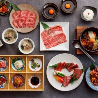 [Omi beef course] 11 dishes in total including Omi beef assortment, Omi beef large yakisuki, meat appetizers, etc. 8,250 yen (tax included)
