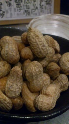 Peanuts boiled in salt