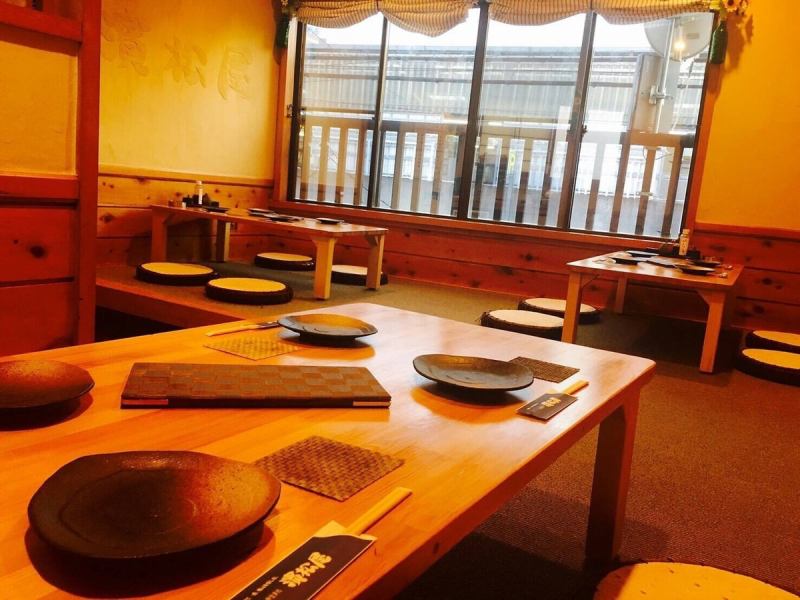 [Chartered tatami room is also OK] You can charter the entire tatami room on the 2nd floor for 13 people or more or with a charter deposit of 50,000 yen! Please spend a good time drinking and talking with your friends without worrying about the surroundings.