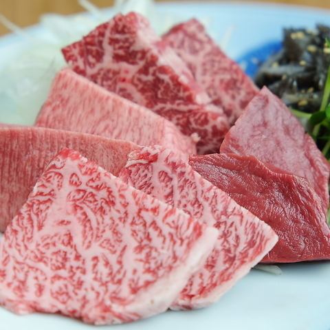 Enjoy freshly selected offal, meat, and Wagyu beef sashimi!