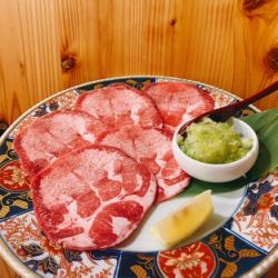 [Specialty] Beef tongue with green onions and salt