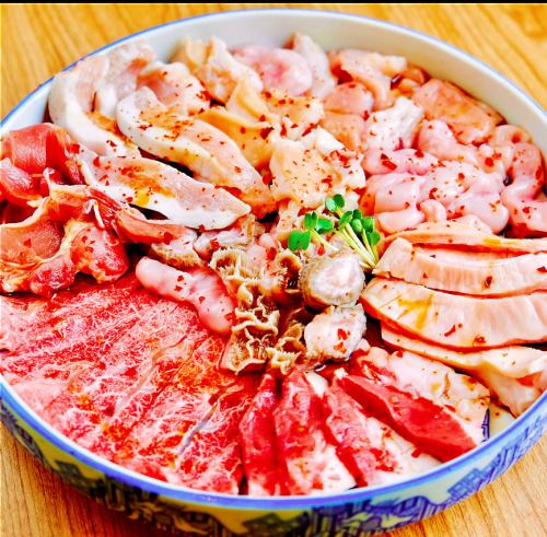 Assortment of 8 kinds of yakiniku (approximately 2 servings)