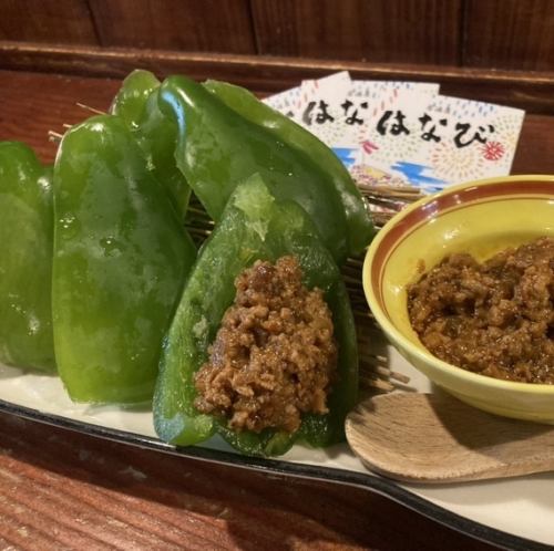 Crispy green peppers and meat miso