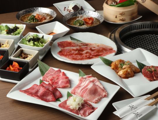 【奏コース】 特上タン、特選ロース・カルビ、希少部位のヒレ・ミスジ、冷麺など11000円(税込)