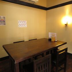 You can use the private room for 2 to 6 people with peace of mind! You can use it for various occasions such as dining with friends or company banquets!