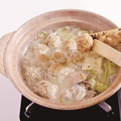 Chicken soup chanko nabe (chicken meatballs) for one person