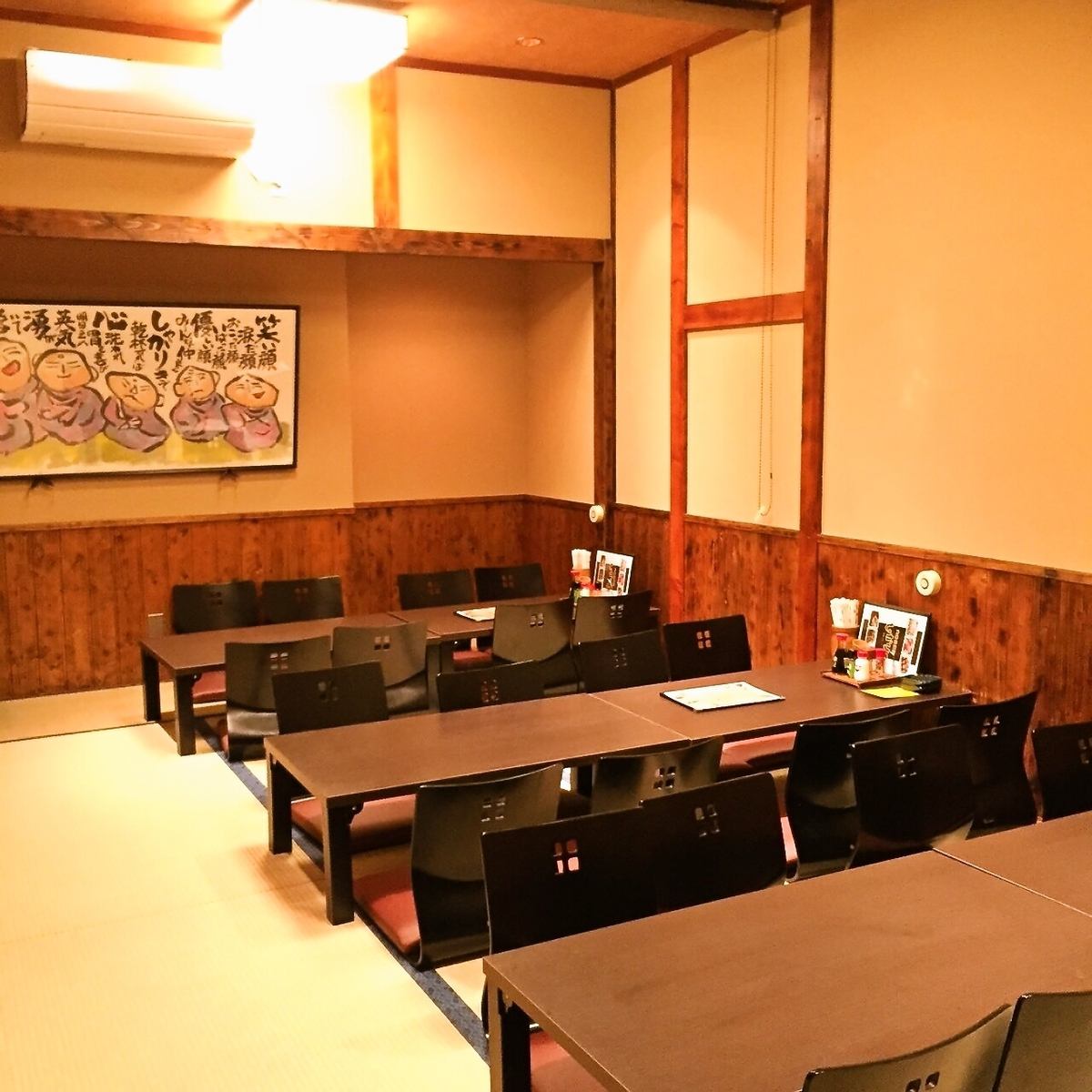 Tatami banquet seating is available for up to 30 people! Perfect for welcoming and farewell parties and other types of banquets!