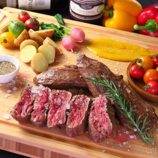 [A] ☆ Loaded with our famous 1 pound steak and other popular dishes ☆ Steak plan 5,000 yen including 120 minutes of all-you-can-drink