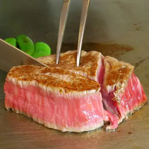 【極上の味わい】とろけるほど柔らかい、最高級A5ブランド和牛のフィレステーキ 4,950円(税込)/50g