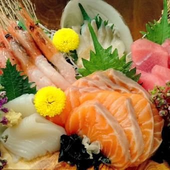 Seasonal seafood hotpot, sashimi platter, and 7 other dishes for 4,000 yen course [120 minutes all-you-can-drink draft beer included]