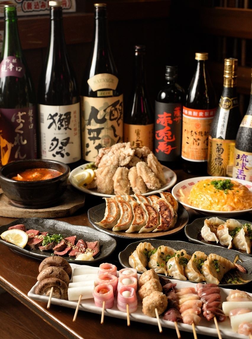 手作り餃子と焼き鳥が絶品の地元客に愛されるお店です…女子会や模合に最適ですよ♪