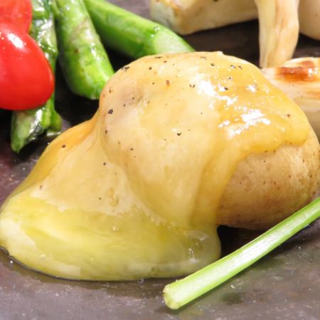 Potato and raclette