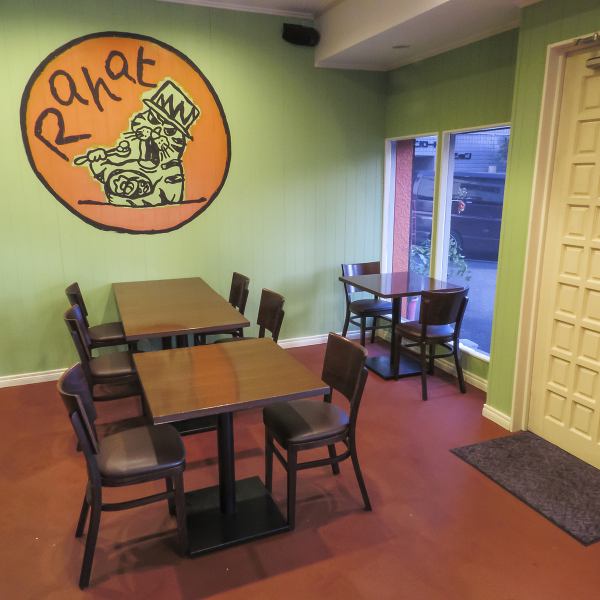[Enjoy authentic soup curry in a stylish space★] You can relax with your friends and family at the spacious tables♪ Our store's logo mark painted on the wall will welcome you! This is a soup curry restaurant with a stylish space◎We are waiting for your reservations for lunch, dinner, and takeout!