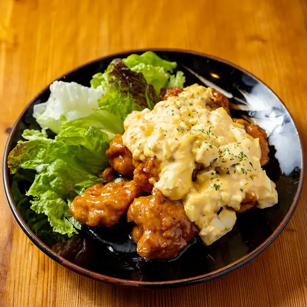 甘酢とタルタルが決め手、水飴と卵たっぷり、玉ねぎ食感の手作りチキン南蛮☆750円(税込)