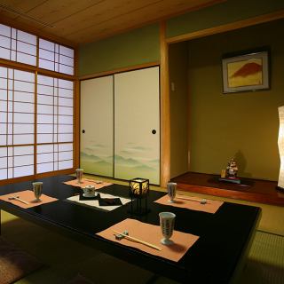 和室(個室) (別途サービス料10%がかかります。お席のご利用は2時間となります。)