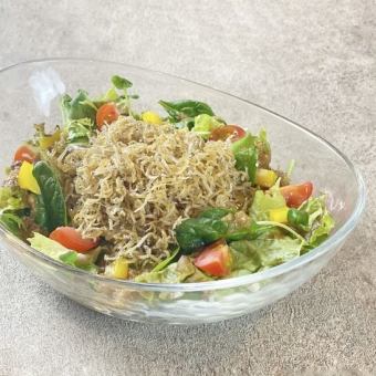 お豆腐とジャコのサラダ