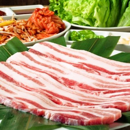 正宗的延邊韓國餐廳♪還有90分鐘的五花肉自助餐，2,500日圓。