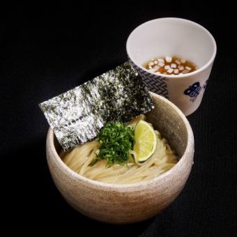 鶏醤油ラーメン