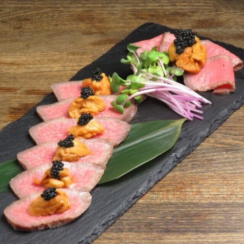 タン刺しウニのせ