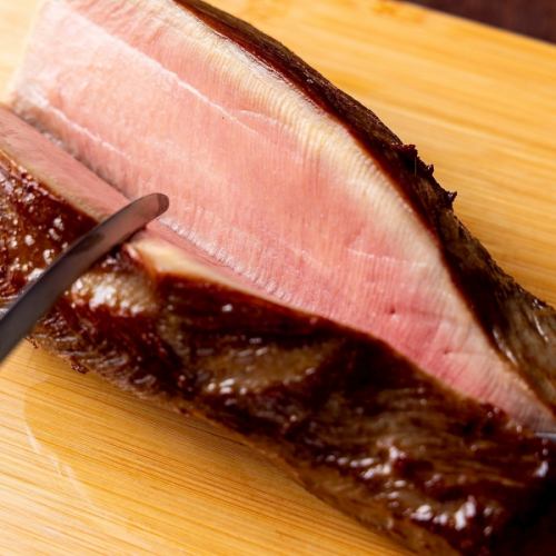 午餐時間也提供自助餐和套餐！