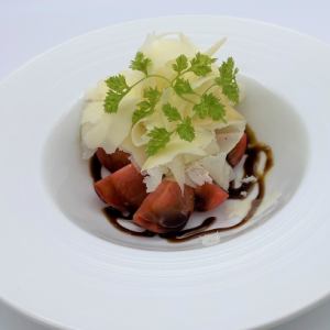 Fruit tomato "Amera" and Raspadüra balsamic sauce