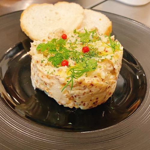 Grain mustard potato salad