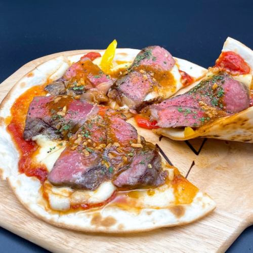 Beef steak pizza (20 cm in diameter)