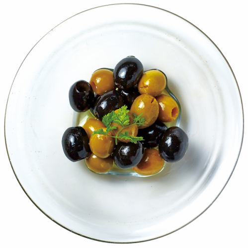 Two-color marinated olives