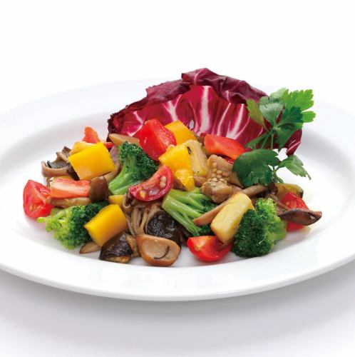 다채로운 신선한 야채 그린 샐러드 M