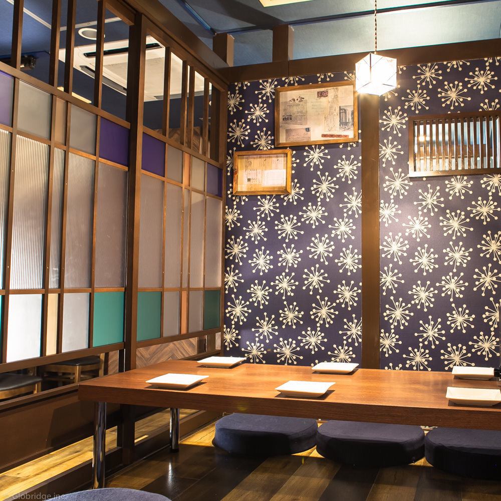 Private rooms for small groups. A hideaway-like space away from the hustle and bustle of Tokyo.