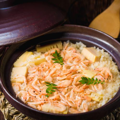 Seasonal clay pot rice (2 servings)