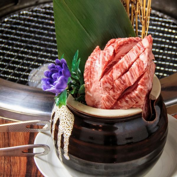 [For 1 to 4 people] Tokuryu uses a charcoal fire for all seats!!The Tenryu style of grilling that locks in the meat's flavor☆★Enjoy the flavor of the wagyu ingredients as they are♪We also offer a variety of affordable all-you-can-eat courses.It's not just cheap! We offer high-quality meat at a reasonable price.