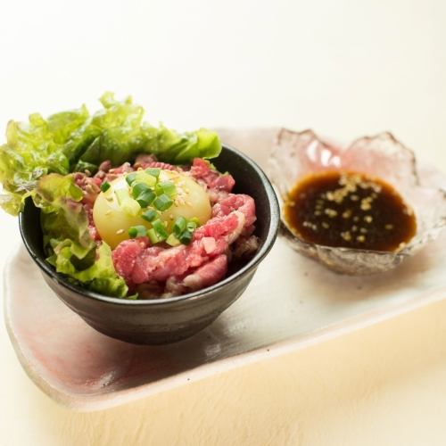 [Carefully selected] Beef yukhoe style