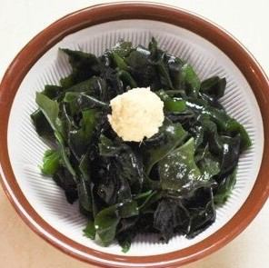 Wakame sashimi